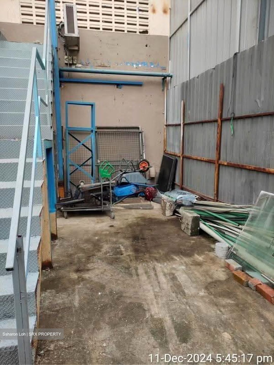 Civic Terrace Warehouse (D14), Factory #639846021